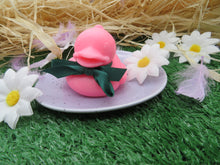 Load image into Gallery viewer, May Chang Bubbleduck Soap