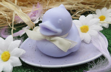 Load image into Gallery viewer, Parmaviolet Bubbleduck Soap