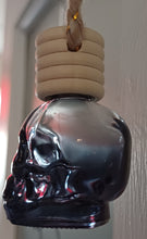 Load image into Gallery viewer, Skull Car freshener
