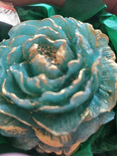 Load image into Gallery viewer, Oud wood Hand painted flower soap
